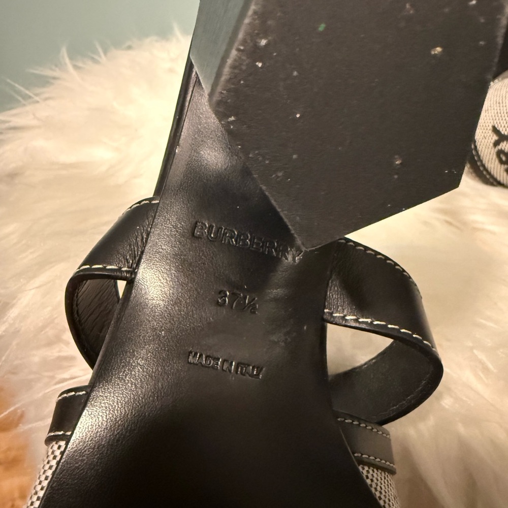 Burberry Black and Gray Honour Sandals - Picture 6 of 6